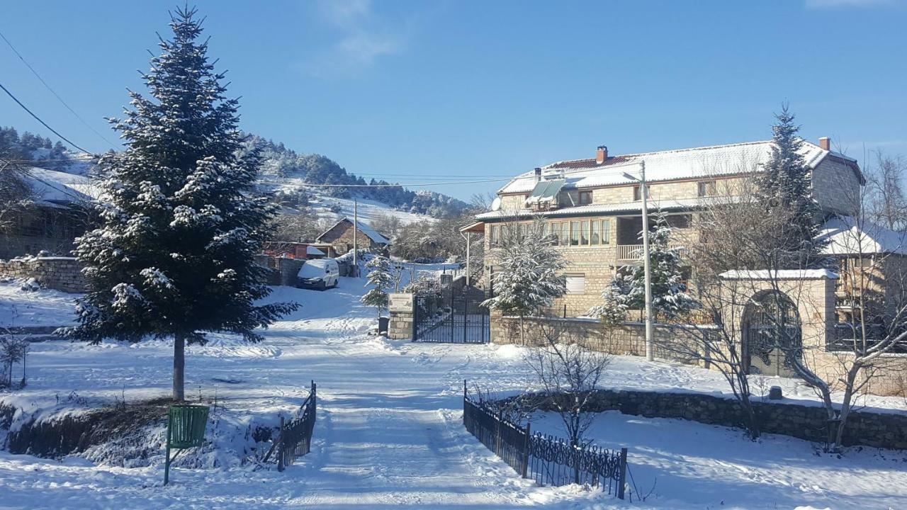 Pashuta Hotel Voskopoje Exterior photo